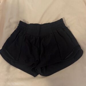 Lululemon Hotty Hots Black High-Rise “2.5 inch inseam